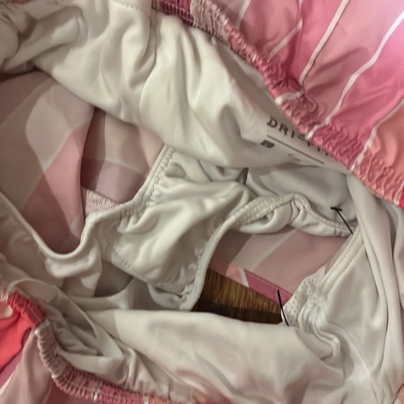 NEW NIKE DRY FIT KIDS SHORTS - Picture 4 of 5